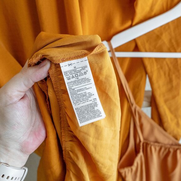 Old Navy 2 Pc Dress & Slip Set Sz M Golden Long Sleeve Satin Poet Sleeve Boho - Picture 8 of 8